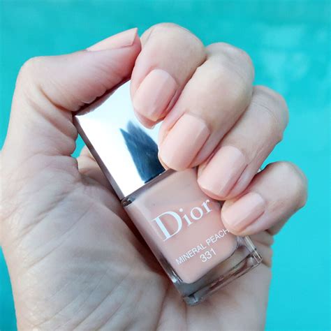 dior mineral peach nail|Dior vernis gel coat.